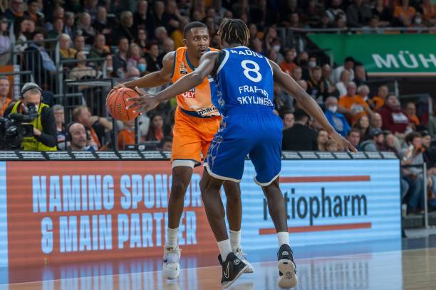 比赛天平更 比赛天平更