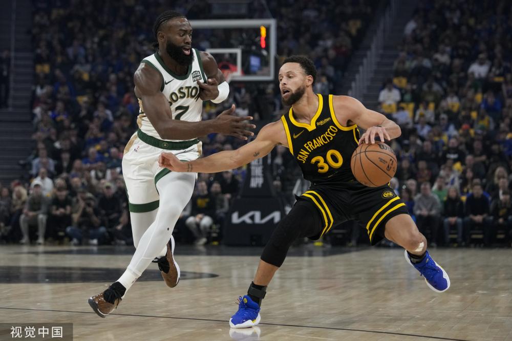 在现代足球 在现代足球