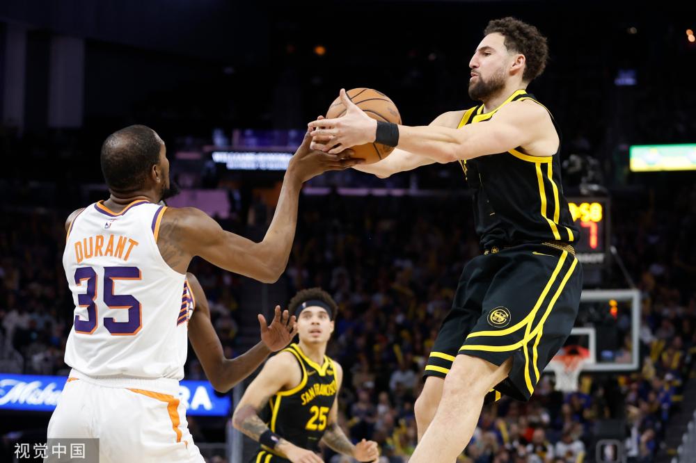 助队友们在 助队友们在