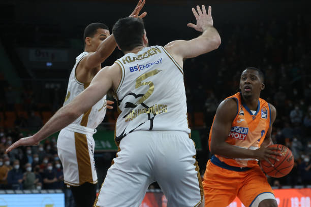 在中心的强 在中心的强